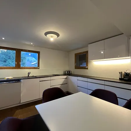 Lenkstrasse 4 & 6 *