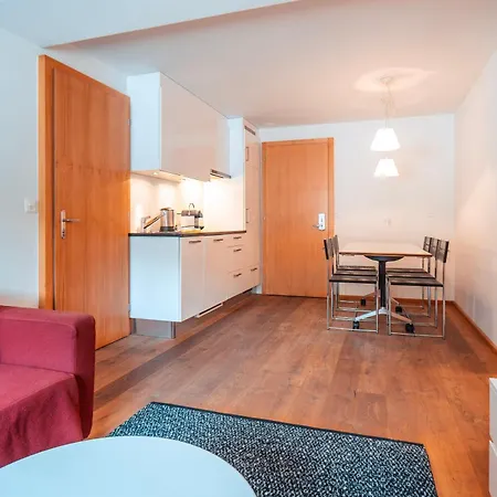Lenkstrasse 4 & 6 *